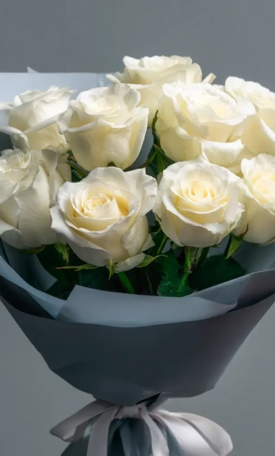 Белые розы «Белый лён»