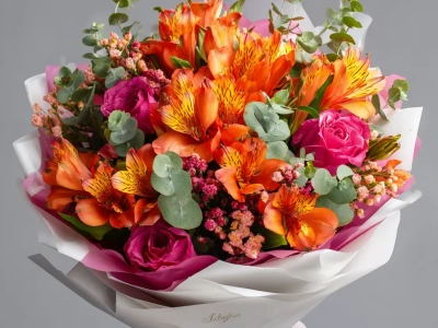 Букет с альстромериями «Заряд энергии»