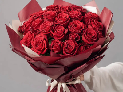 Красные розы «Искры страсти»